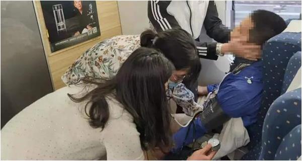 乘客高鐵上陷入昏迷，萬幸遇見了她們｜尋找最美救護員