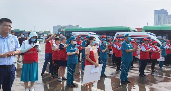 全國首創！鄭州市287臺公交車配備醫用急救箱